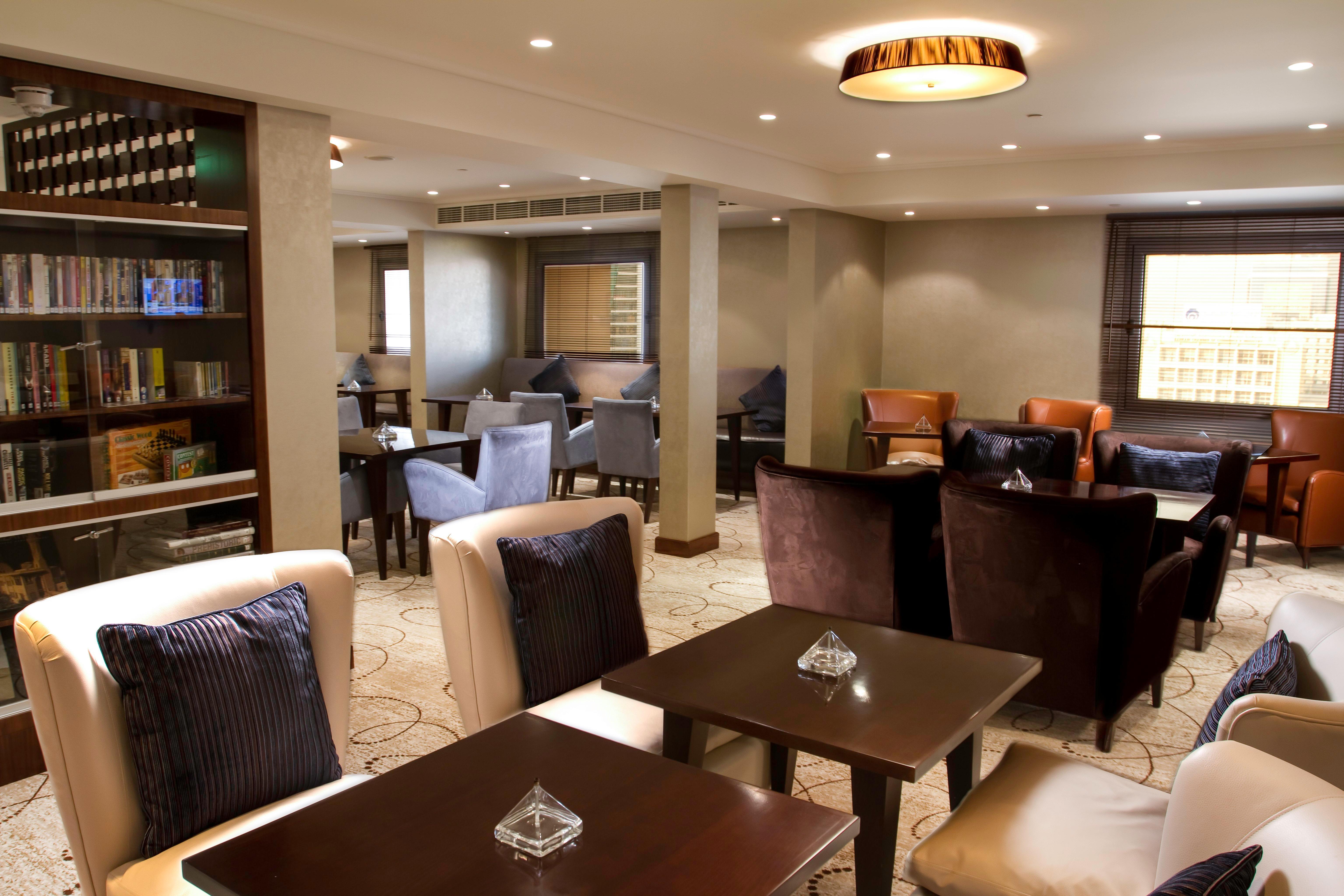 Intercontinental Bahrain, An Ihg Hotel Al-Manamah Bagian luar foto The Library at the Taj Mahal Palace